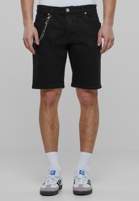 Шорты Шорты