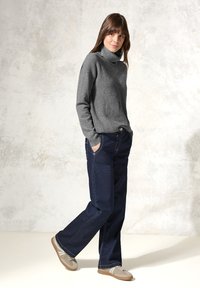 Водолазка Водолазка