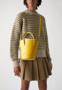 Кожаная сумка Кожаная сумка