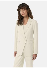 Костюм Костюм