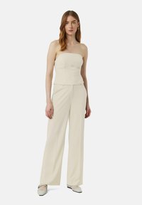 Прямые брюки Прямые брюки