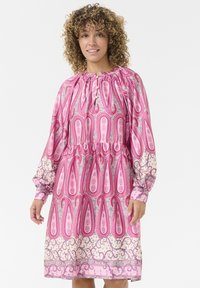 Платье Платье