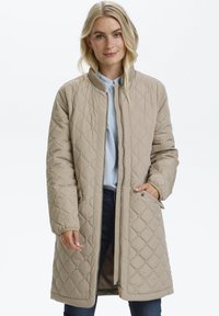 Длинная куртка Длинная куртка