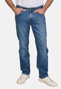 Прямые джинсы Прямые джинсы