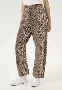 Свободные джинсы Свободные джинсы