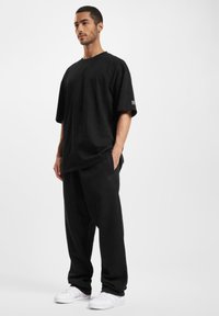 Спортивные штаны Спортивные штаны