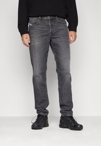 Прямые джинсы Прямые джинсы