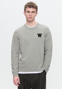 Пуловер Пуловер