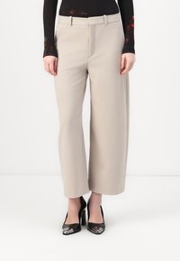 Широкие брюки Широкие брюки