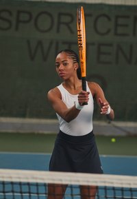 Спортивный топ Спортивный топ