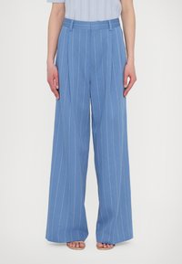 Широкие брюки Широкие брюки