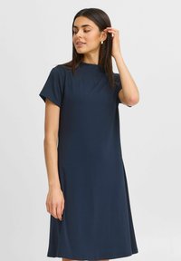 Платье Платье