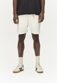 Шорты Шорты