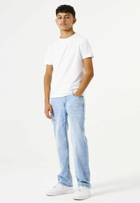 Джинсы Джинсы