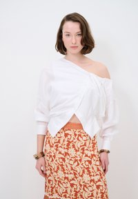 Блузка Блузка