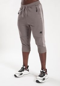 Спортивные штаны Спортивные штаны