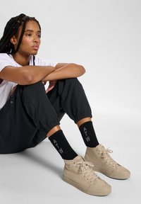 Высокие кеды Высокие кеды