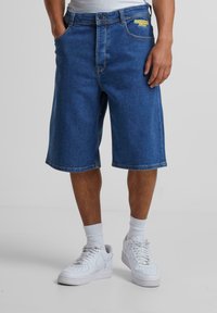 Шорты Шорты