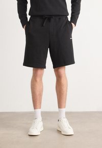 Шорты Шорты