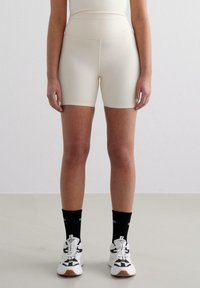 Шорты Шорты