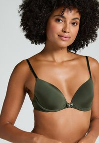 Бюстгальтер на косточках Бюстгальтер на косточках