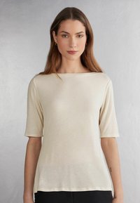 Футболка Футболка