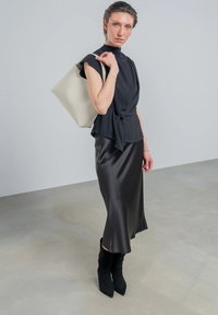 Кожаная сумка Кожаная сумка