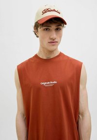 Кепка Кепка