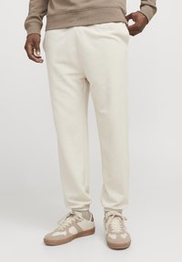 Спортивные штаны Спортивные штаны