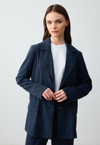 Блейзер Блейзер