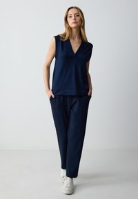 Спортивные штаны Спортивные штаны