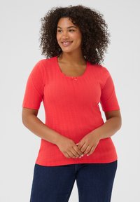 Футболка Футболка