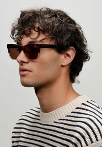 Солнечные очки Солнечные очки