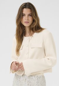 Блейзер с накладными карманами Блейзер с накладными карманами