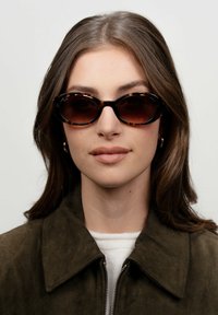 Солнечные очки Солнечные очки