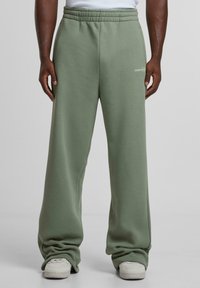 Спортивные штаны Спортивные штаны