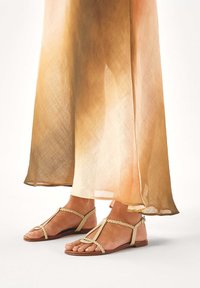 Босоножки Босоножки