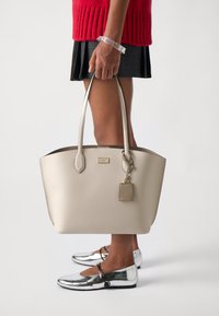 Кожаная сумка Кожаная сумка