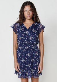 Короткое платье Короткое платье