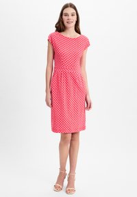 Платье Платье