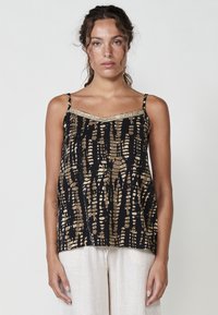 Топ на бретельках Топ на бретельках