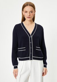 Кардиган Кардиган