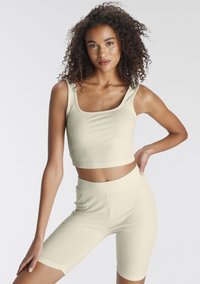 Узкие брюки Узкие брюки