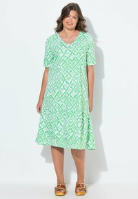 Летнее платье Летнее платье