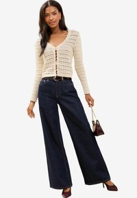 Вязаная кофта Вязаная кофта