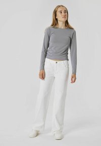 Джинсы Джинсы