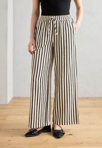 Брюки Брюки