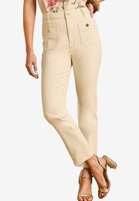 Прямые джинсы Прямые джинсы