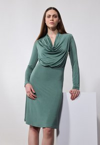 Платье Платье