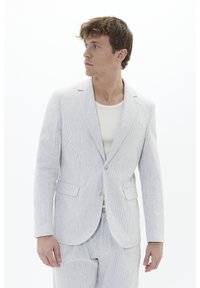 Пиджак Пиджак